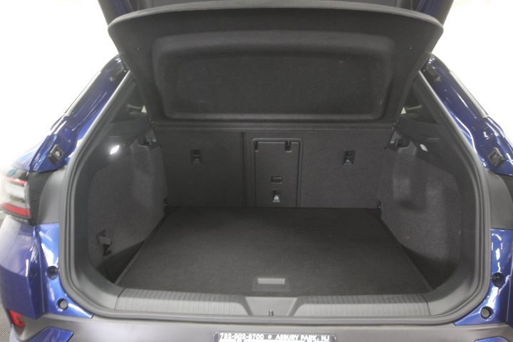 Used 2021 Volkswagen ID.4 Pro S image 5