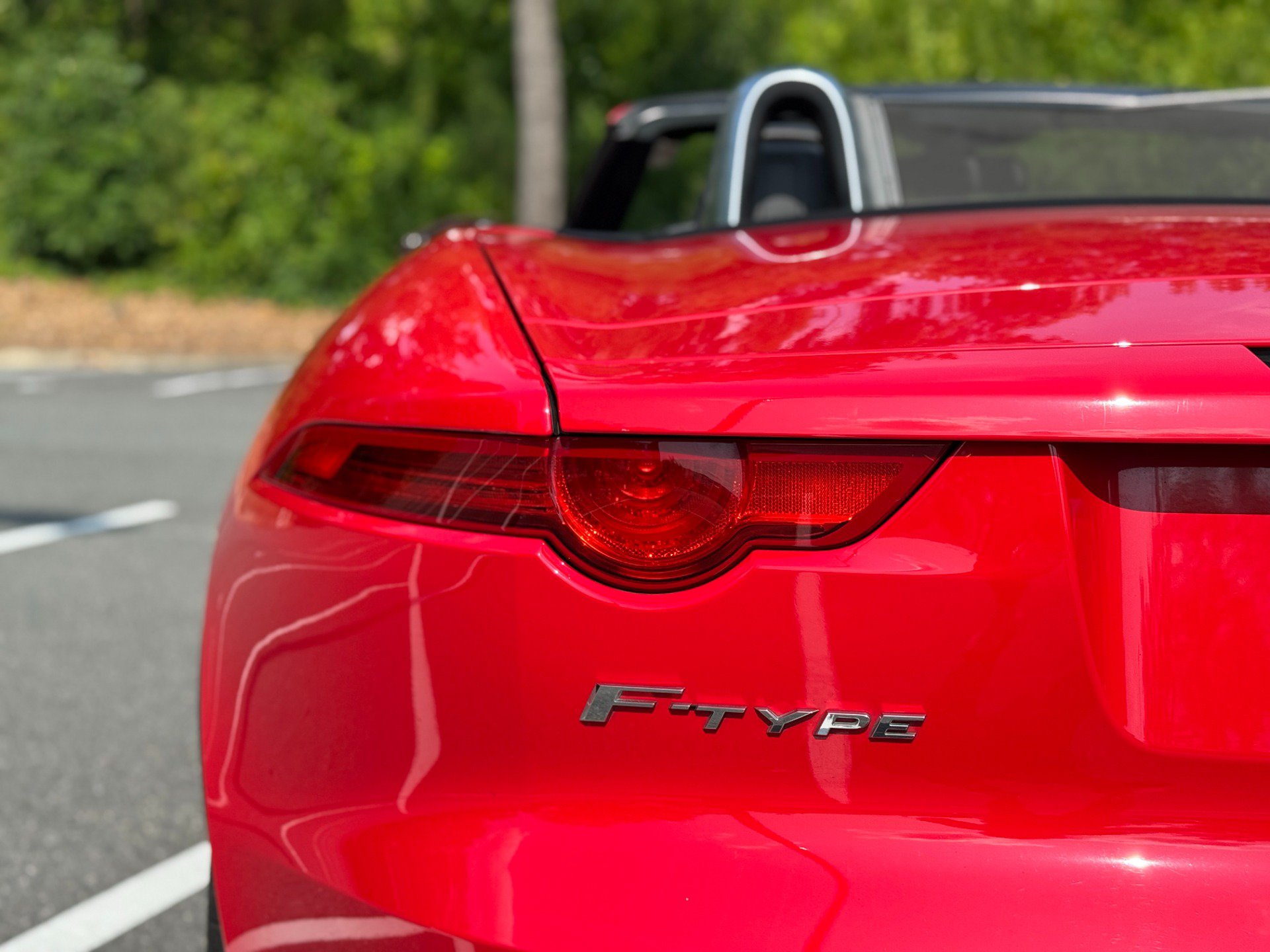 Used 2014 Jaguar F-TYPE Convertible RWD image 23