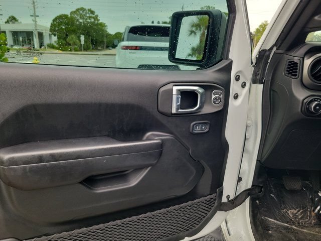 Used 2021 Jeep Wrangler Sport AWD/4WD image 17