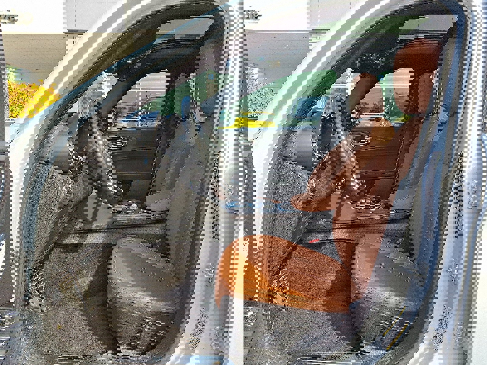 Used 2022 Alfa Romeo Giulia Ti image 13