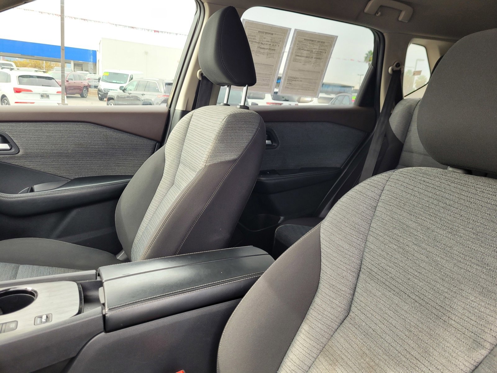 Used 2023 Nissan Rogue SV image 16