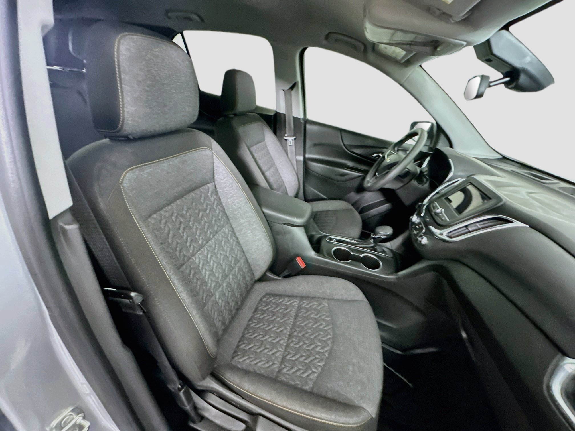 Used 2022 Chevrolet Equinox LT w/ LPO, Floor Liner Package FWD image 30