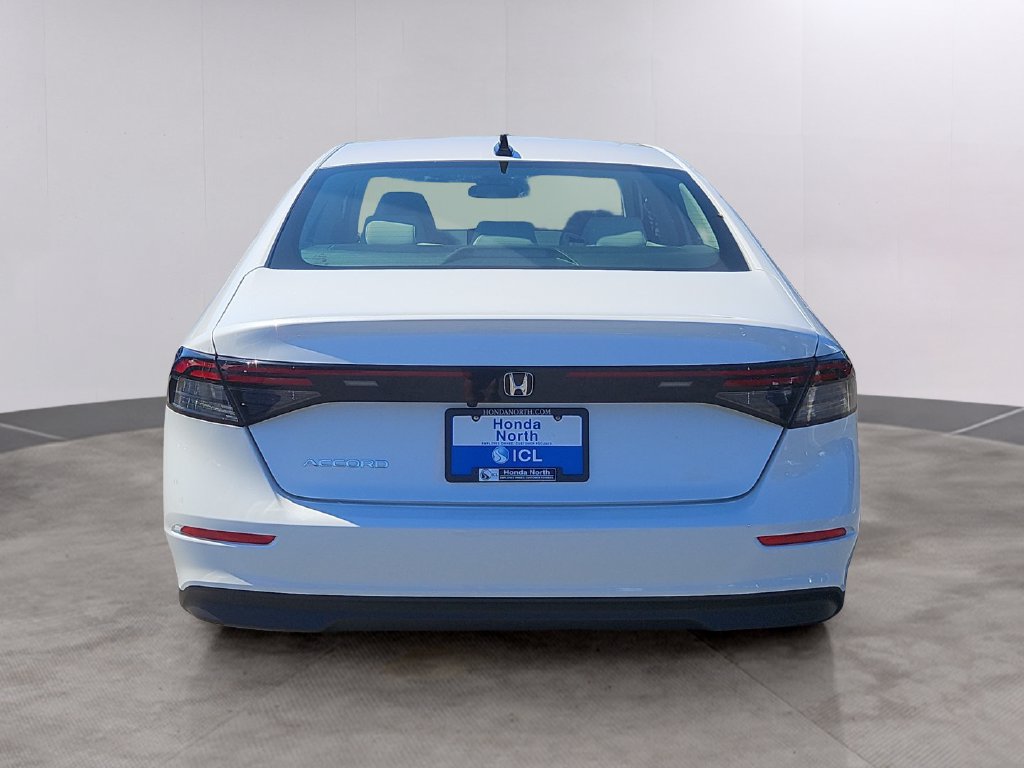 Certified 2025 Honda Accord SE image 5