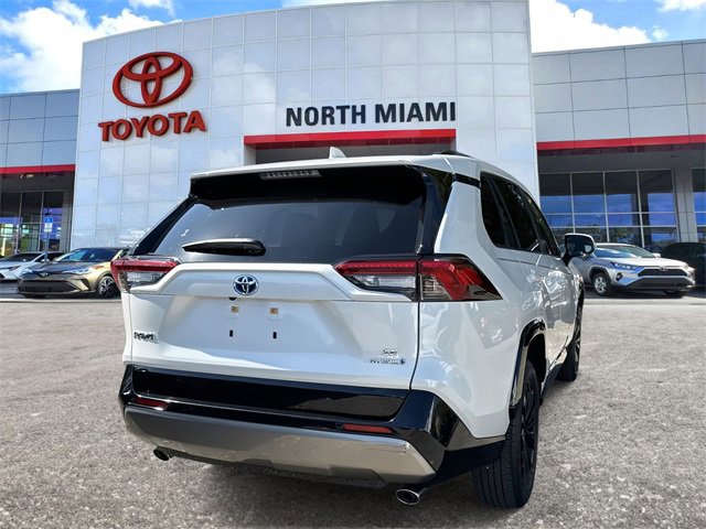 Used 2022 Toyota RAV4 SE w/ SE Grade Weather Package image 4