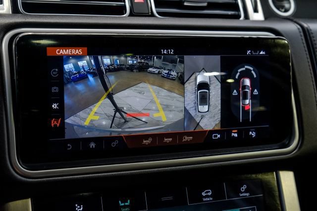 Used 2018 Land Rover Range Rover Long Wheelbase Autobiography AWD/4WD image 28