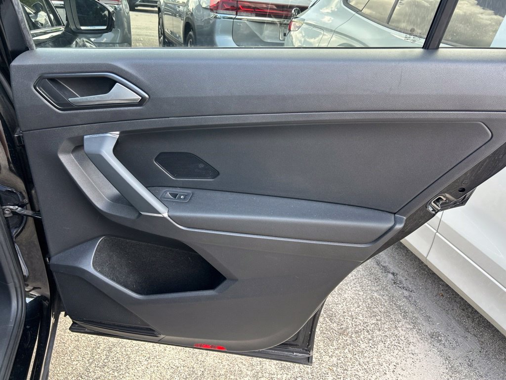 Used 2018 Volkswagen Tiguan SE FWD image 45