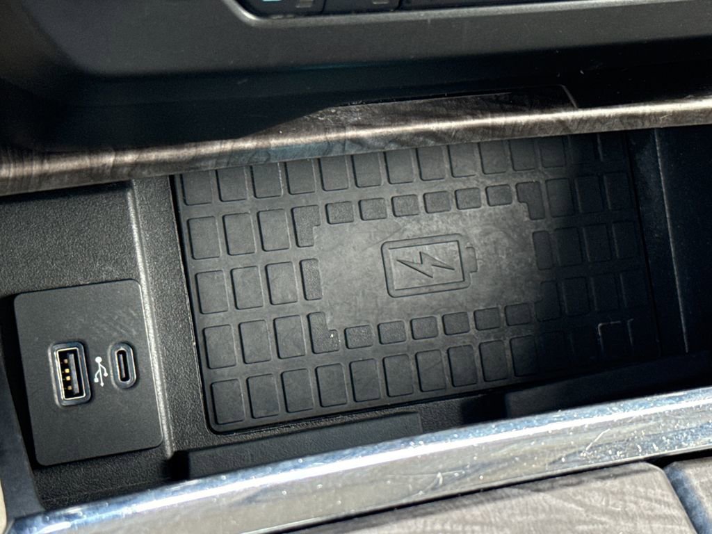 Used 2021 Ford Expedition Max Limited image 24