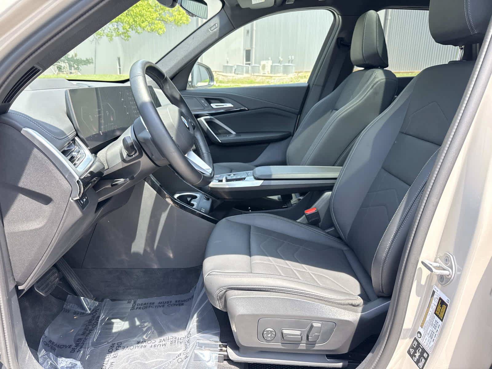 Used 2026 BMW X1 xDrive28i AWD/4WD image 14