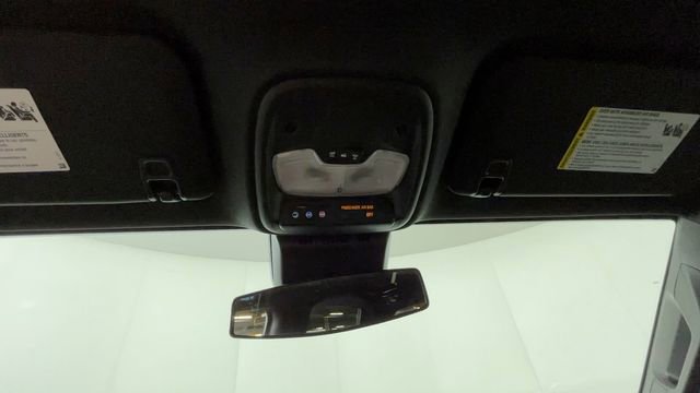 Used 2024 Chevrolet Colorado Z71 w/ Advanced Trailering Package AWD/4WD image 35