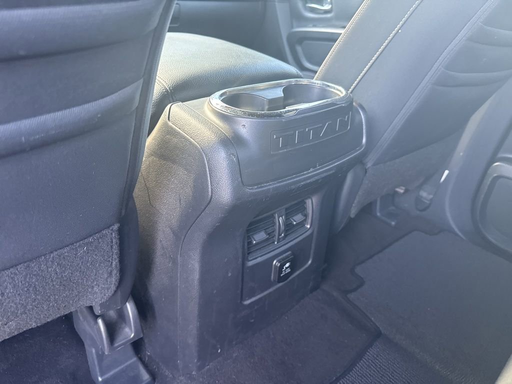 Used 2018 Nissan Titan SV w/ SV Convenience Package image 9