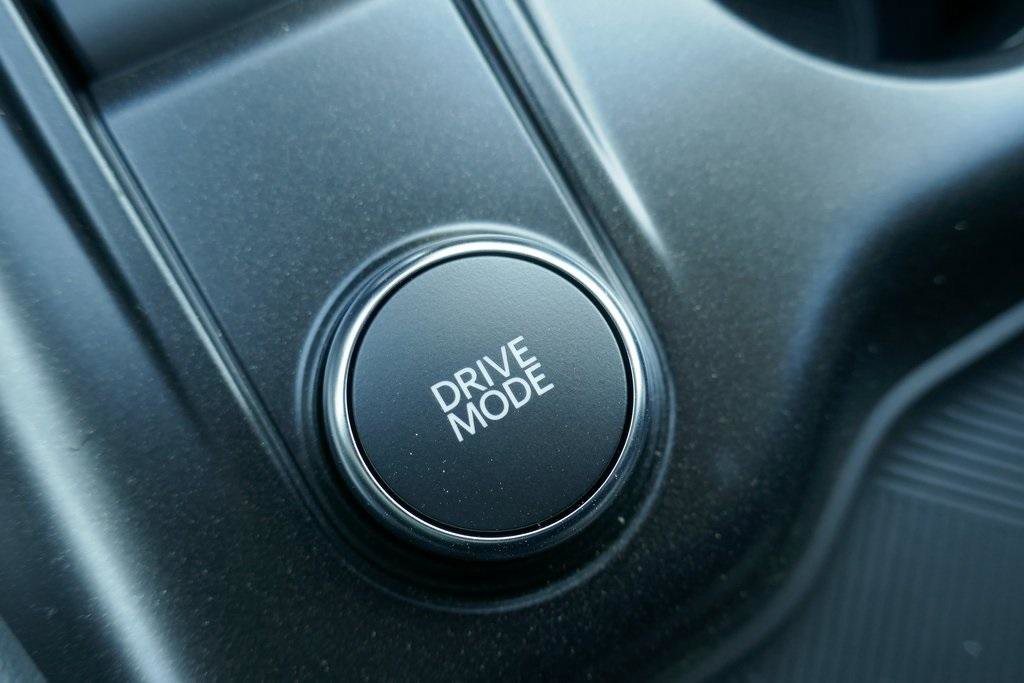 New 2025 Ford Explorer Active w/ Active Comfort Package image 18