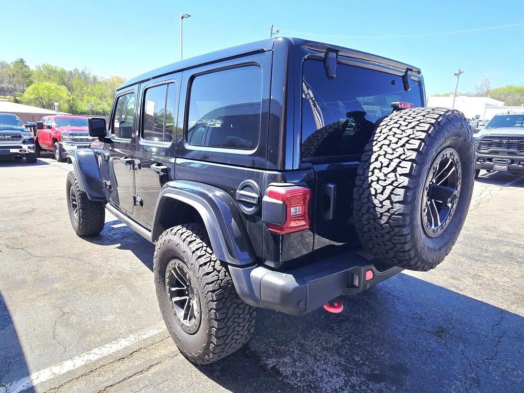 Used 2024 Jeep Wrangler Unlimited Rubicon image 2