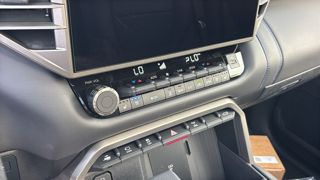 New 2026 Toyota Tundra Platinum AWD/4WD image 24