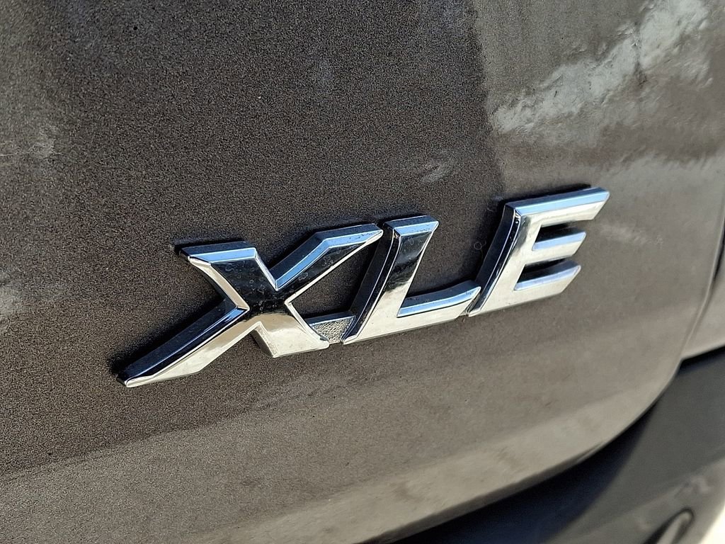 Used 2021 Toyota Sienna XLE image 31