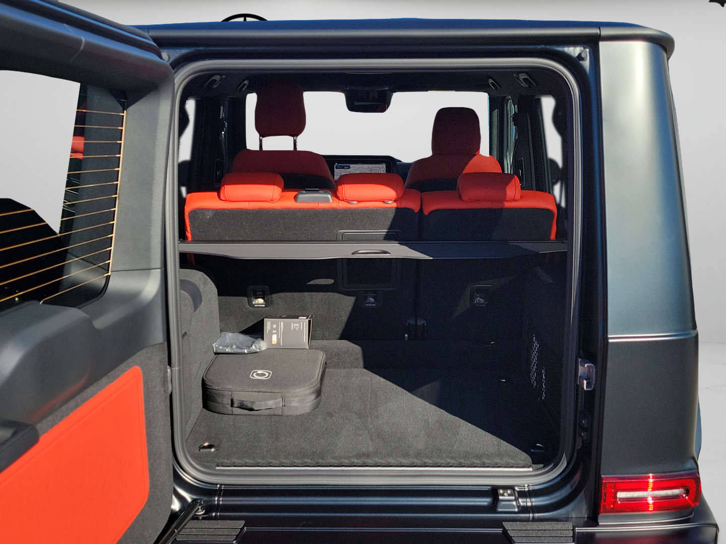 New 2027 Mercedes-Benz G 580 e image 5