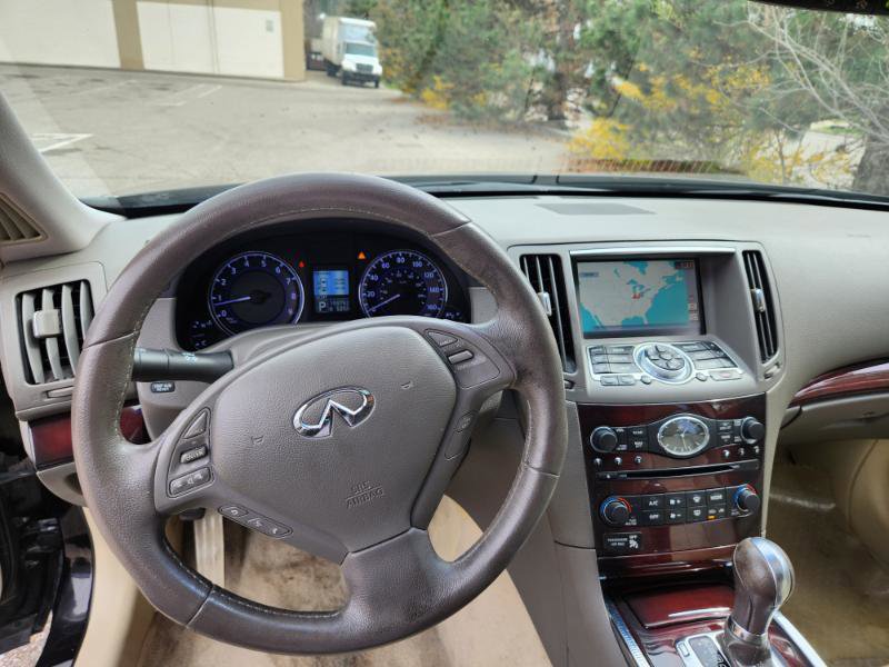 Used 2012 INFINITI G37 Journey w/ Premium Pkg image 30