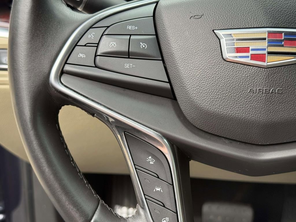 Used 2017 Cadillac XT5 Luxury w/ Driver Awareness Package image 33