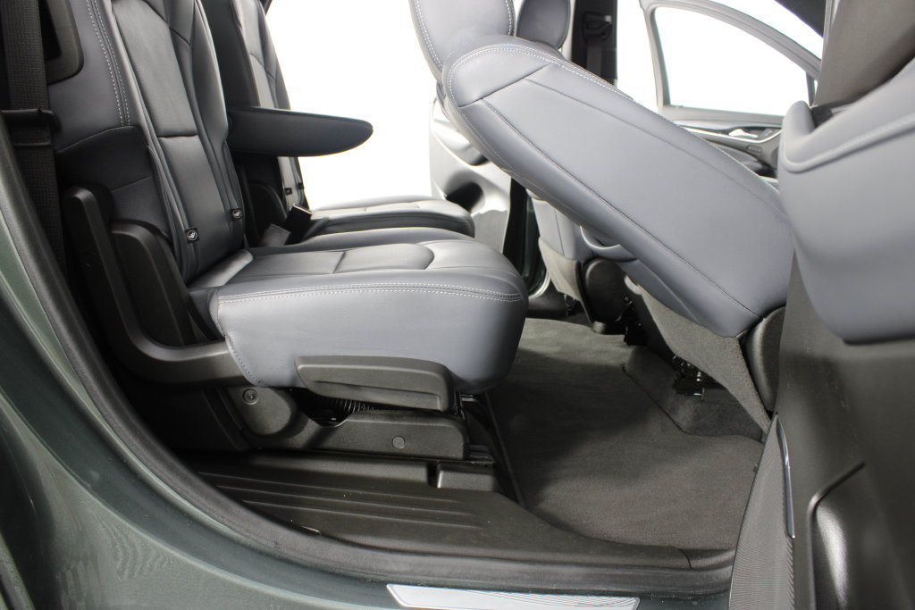 Used 2022 Buick Enclave Premium FWD image 25