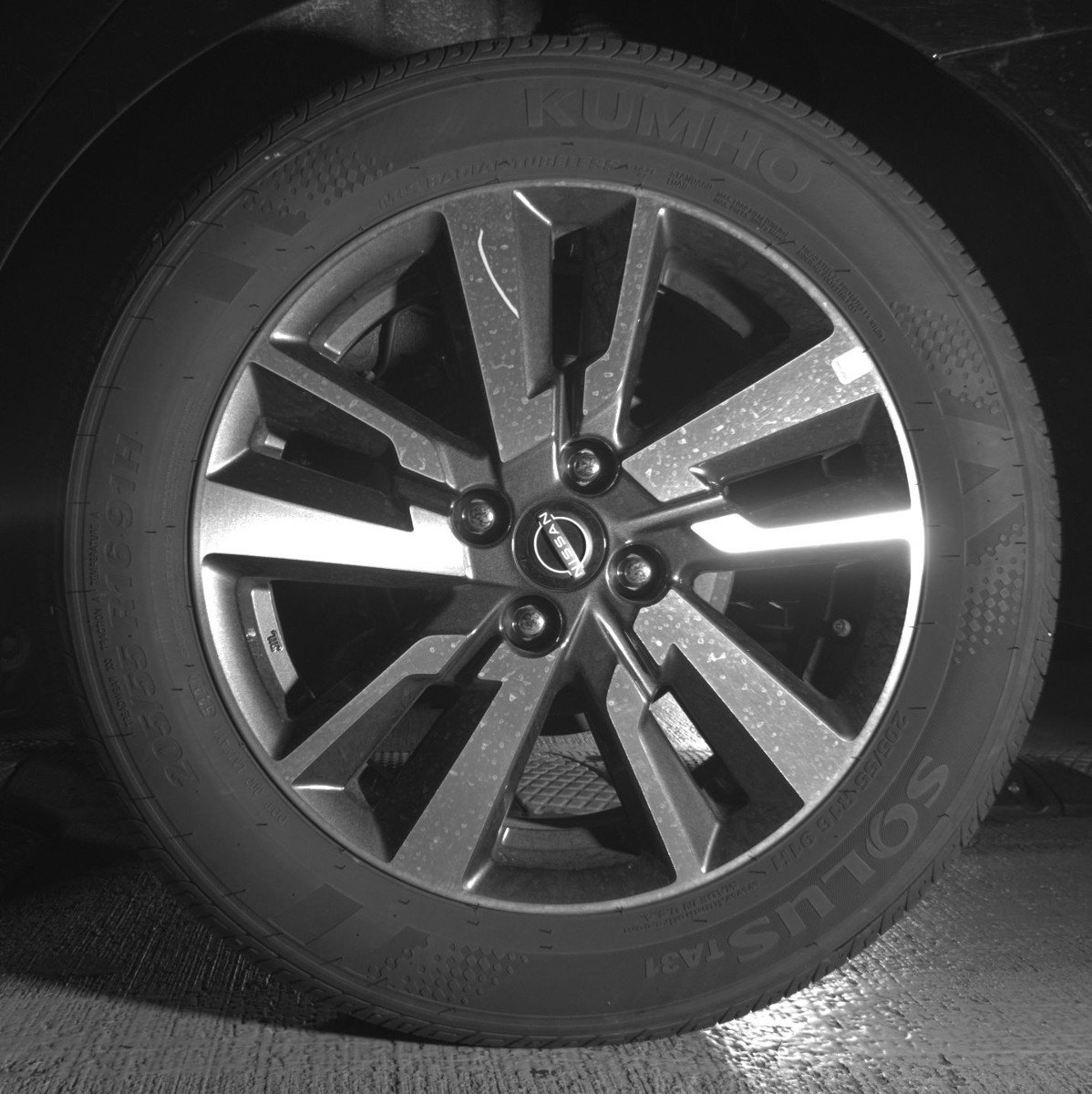 Used 2025 Nissan Versa SV image 14