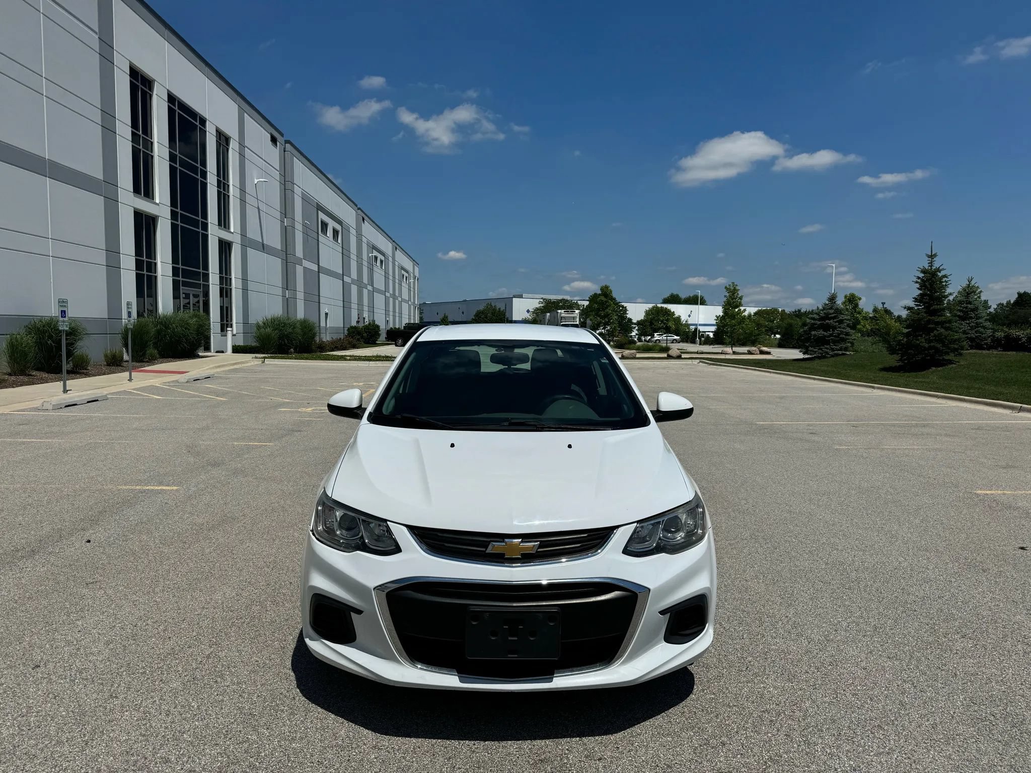Used 2017 Chevrolet Sonic LT FWD image 2