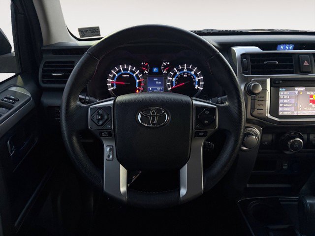 Used 2016 Toyota 4Runner SR5 image 10