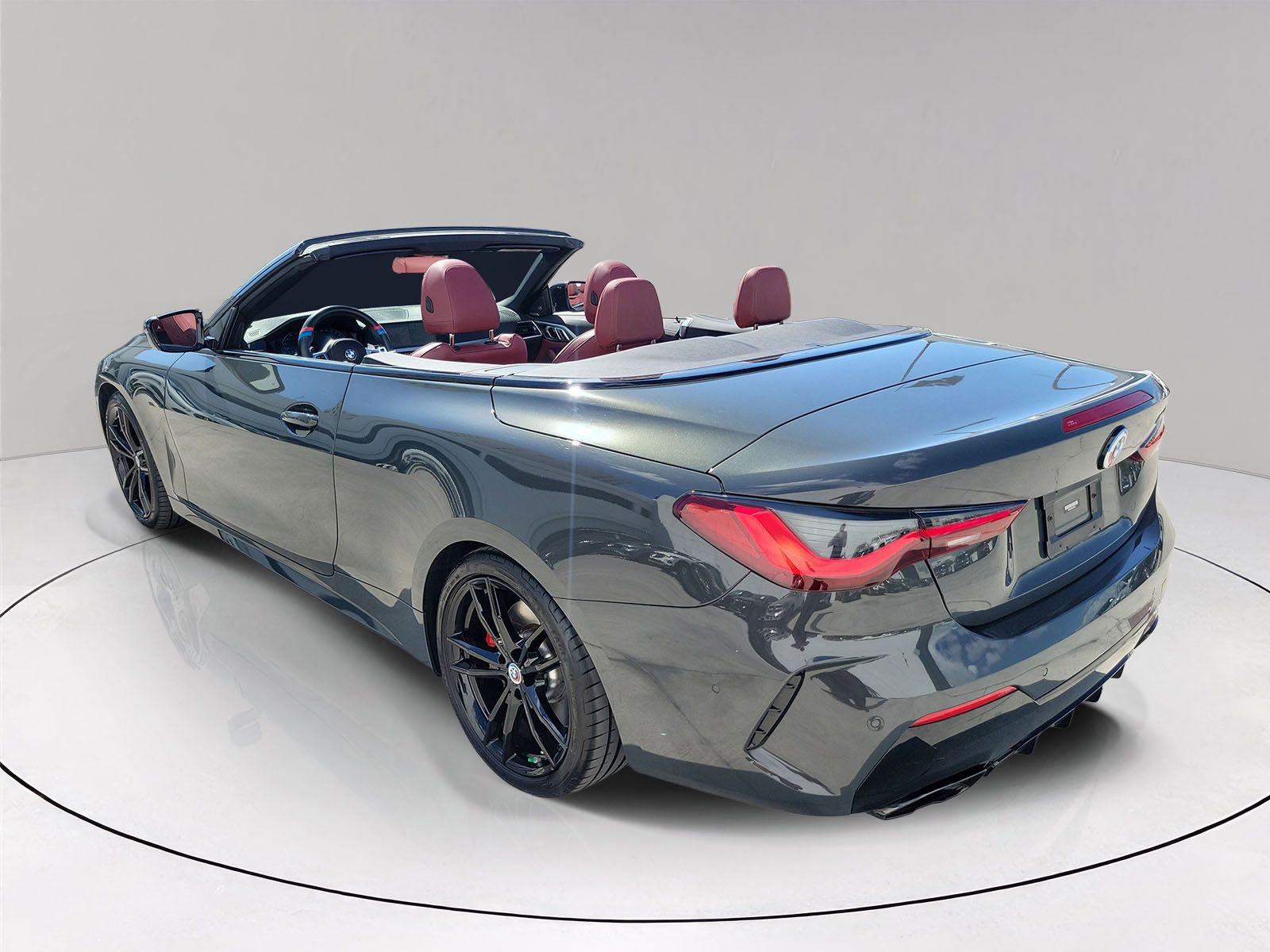 Used 2023 BMW M440i Convertible w/ Premium Package image 4