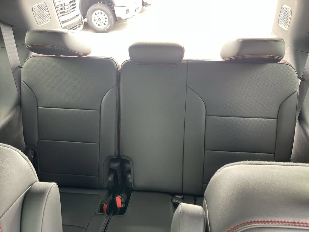 New 2026 Chevrolet Traverse RS w/ LPO, Floor Liner Package AWD/4WD image 24
