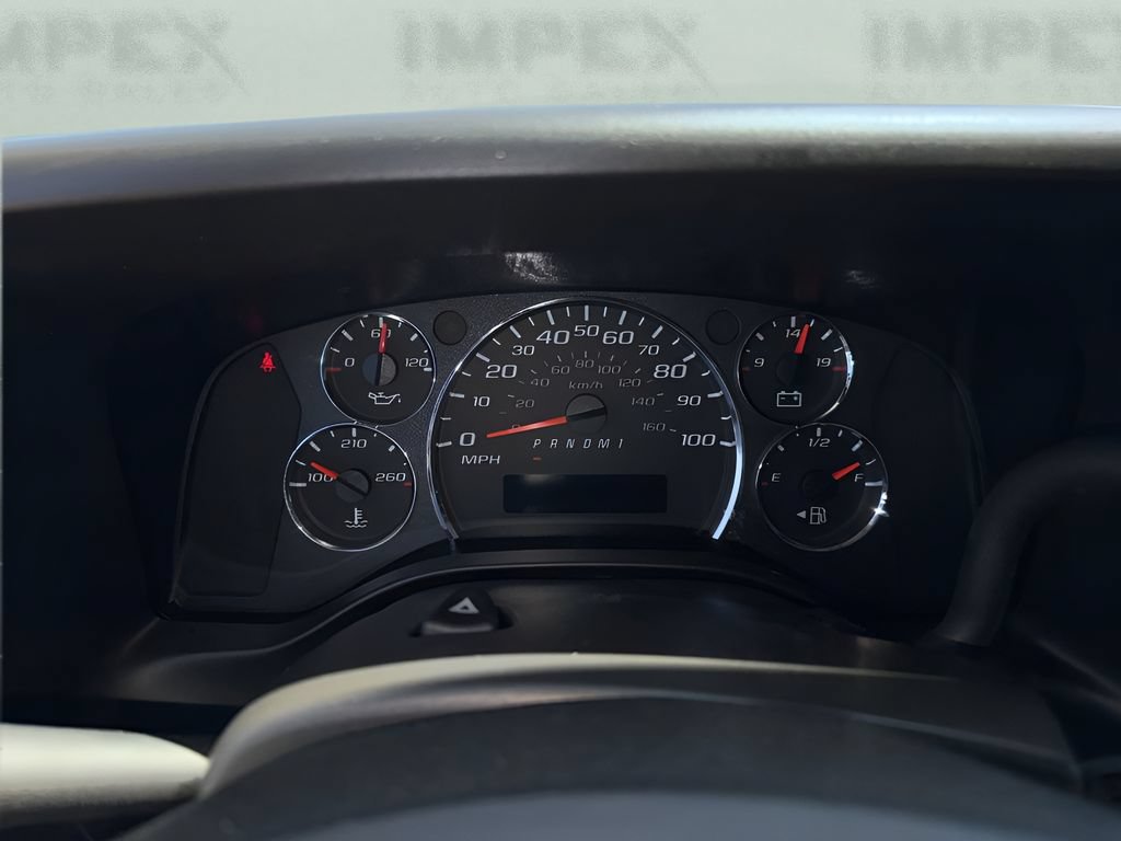 Used 2024 Chevrolet Express 2500 w/ Driver Convenience Package RWD image 20