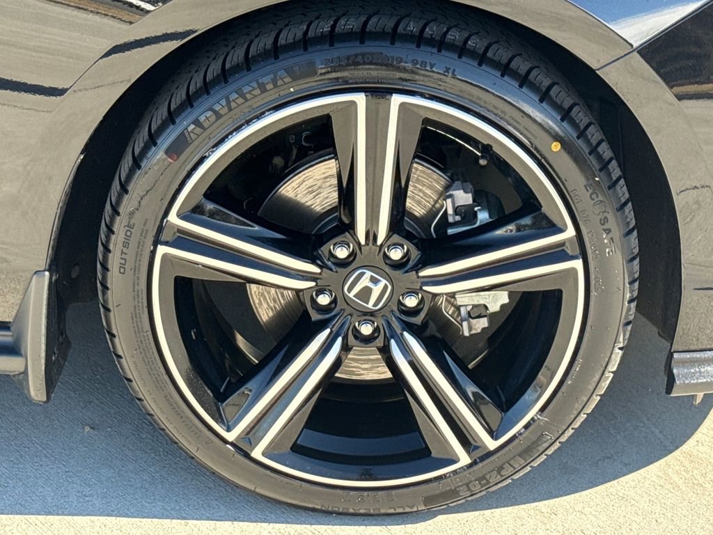 Used 2025 Honda Accord Sport image 11