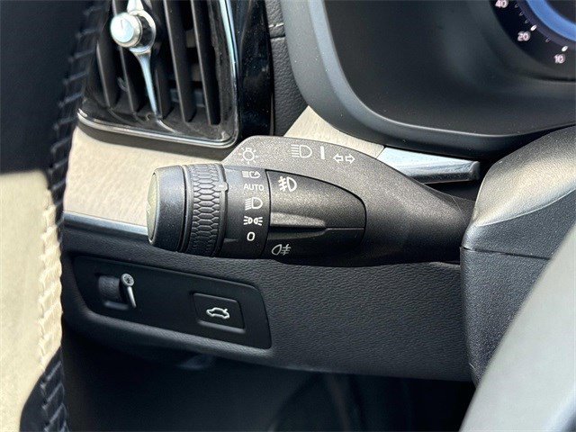 Used 2022 Volvo XC60 B6 Inscription w/ Advanced Package image 27