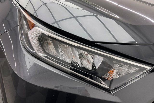 Used 2019 Toyota RAV4 XLE Premium w/ Cold Weather Package FWD image 29