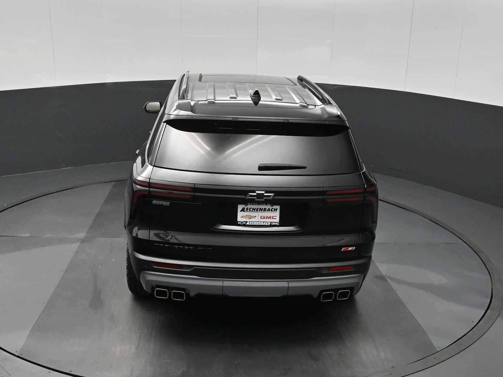 Used 2024 Chevrolet Traverse Z71 image 16