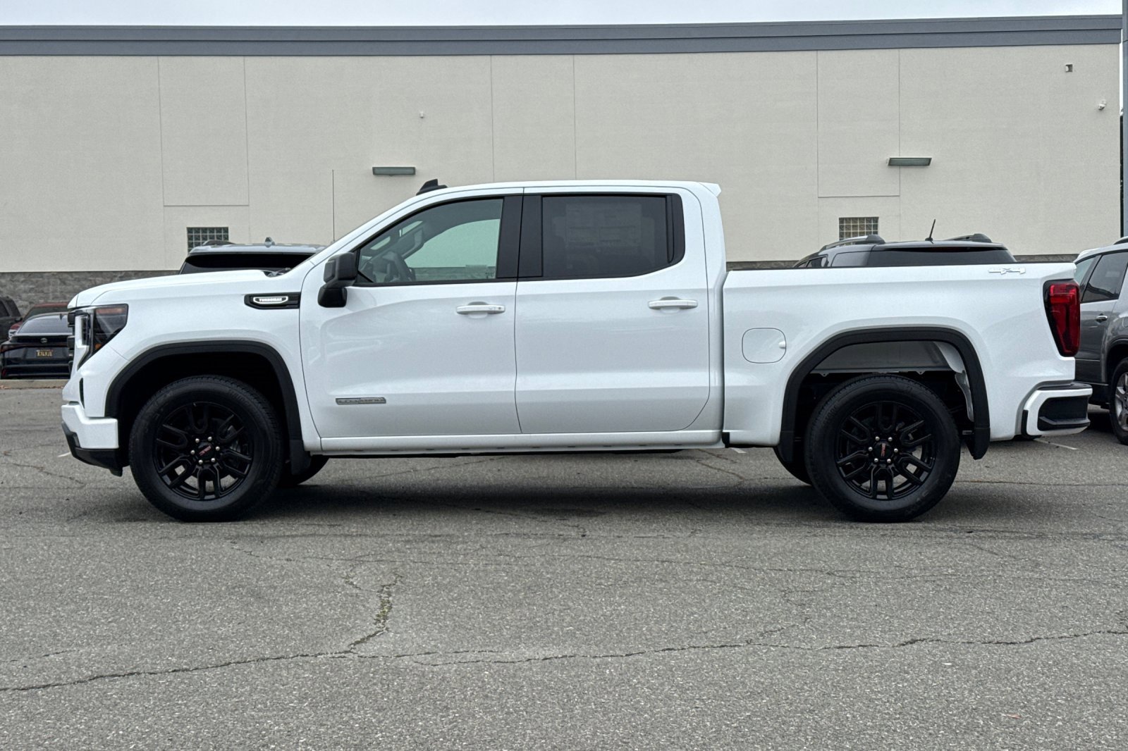 New 2026 GMC Sierra 1500 Elevation image 8