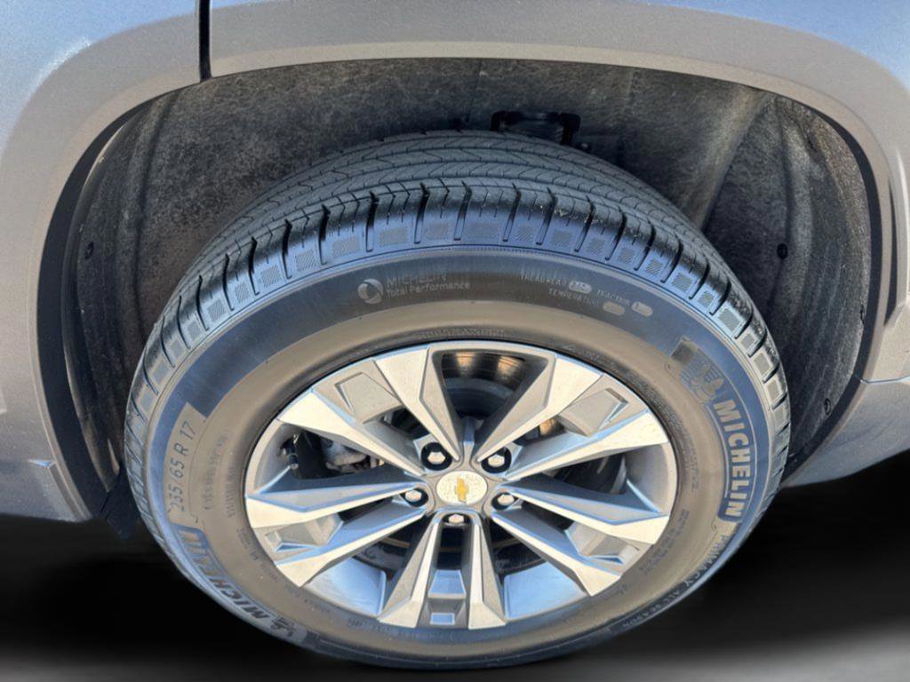 Used 2025 Chevrolet Equinox LT w/ Convenience Package II image 23