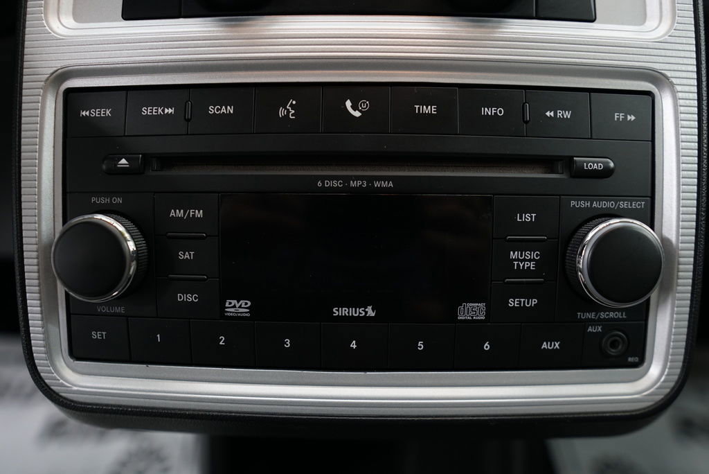 Used 2009 Dodge Journey SXT w/ Flexible Seating Group FWD image 25