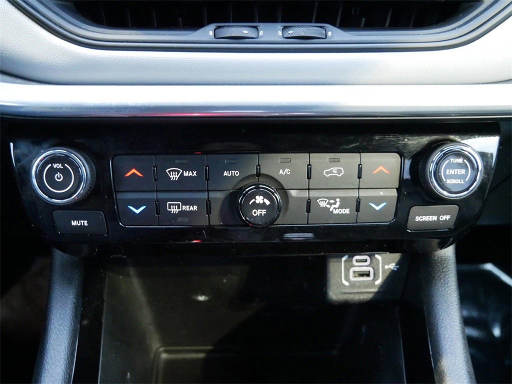 Used 2024 Jeep Compass Limited image 21