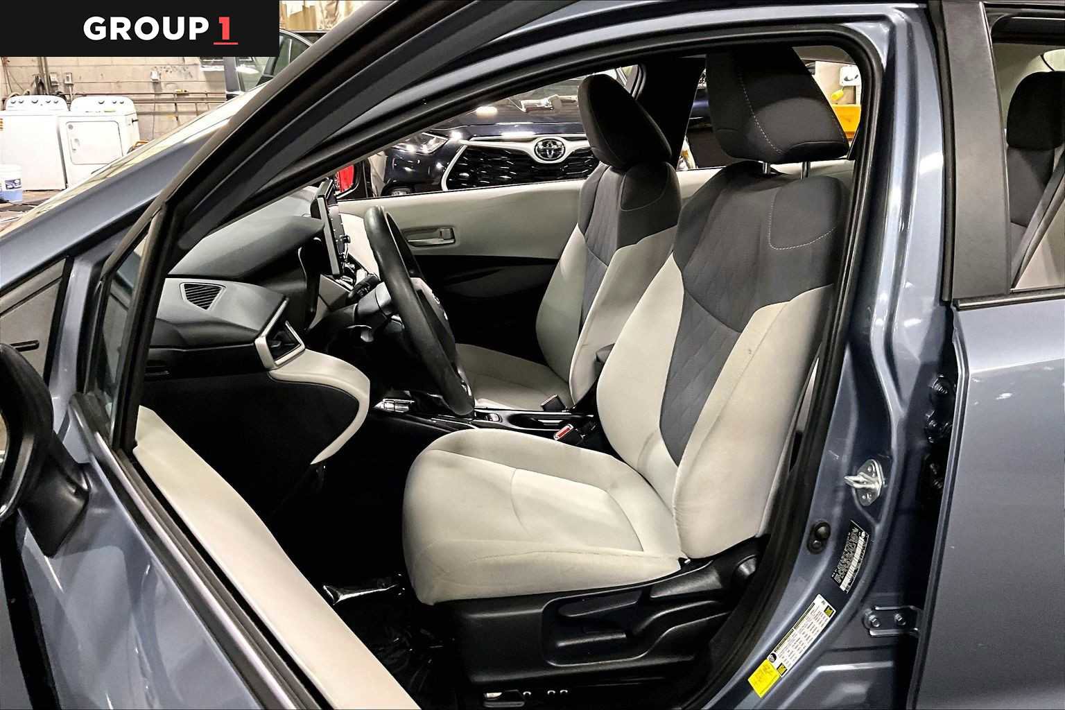 Used 2021 Toyota Corolla LE FWD image 8