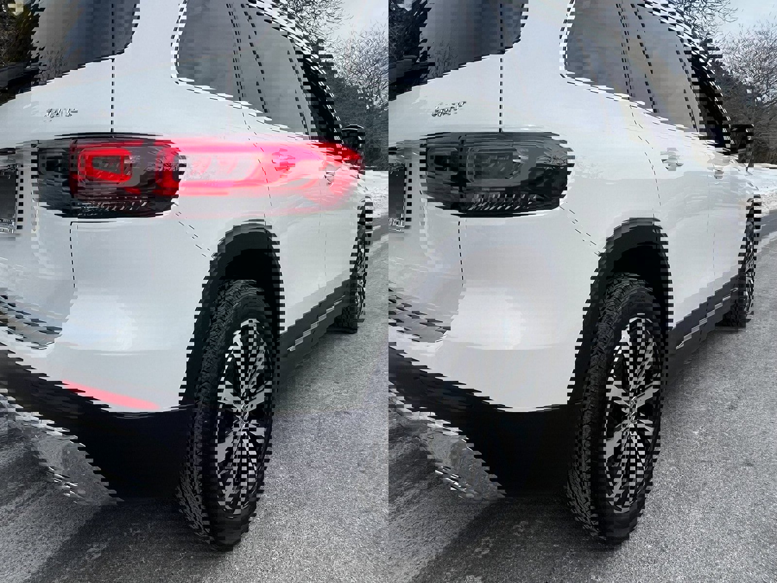 Used 2022 Mercedes-Benz GLB 250 4MATIC image 44