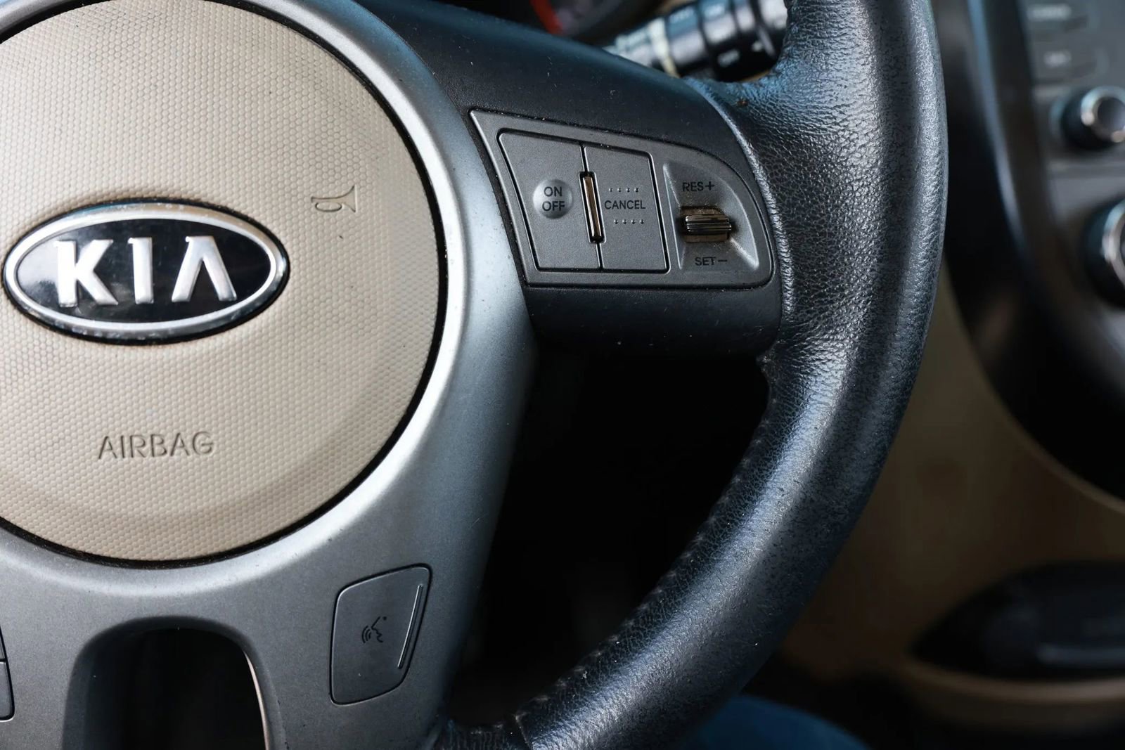 Used 2011 Kia Soul ! FWD image 27