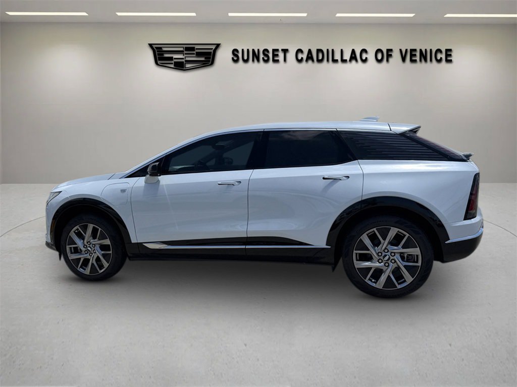 New 2026 Cadillac Optiq Luxury 2 RWD image 6