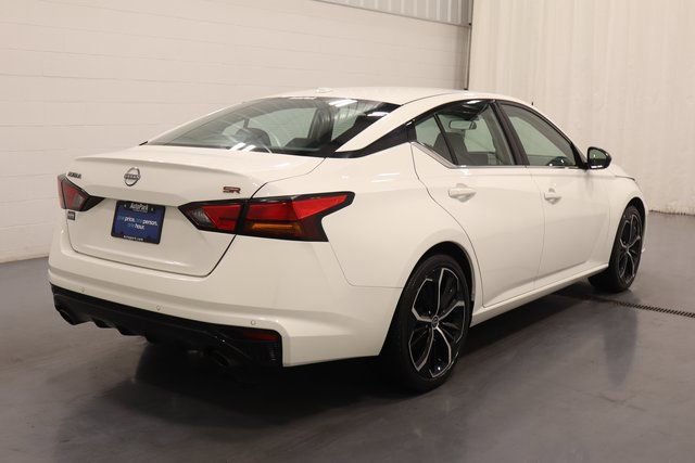 Used 2024 Nissan Altima 2.5 SR image 8