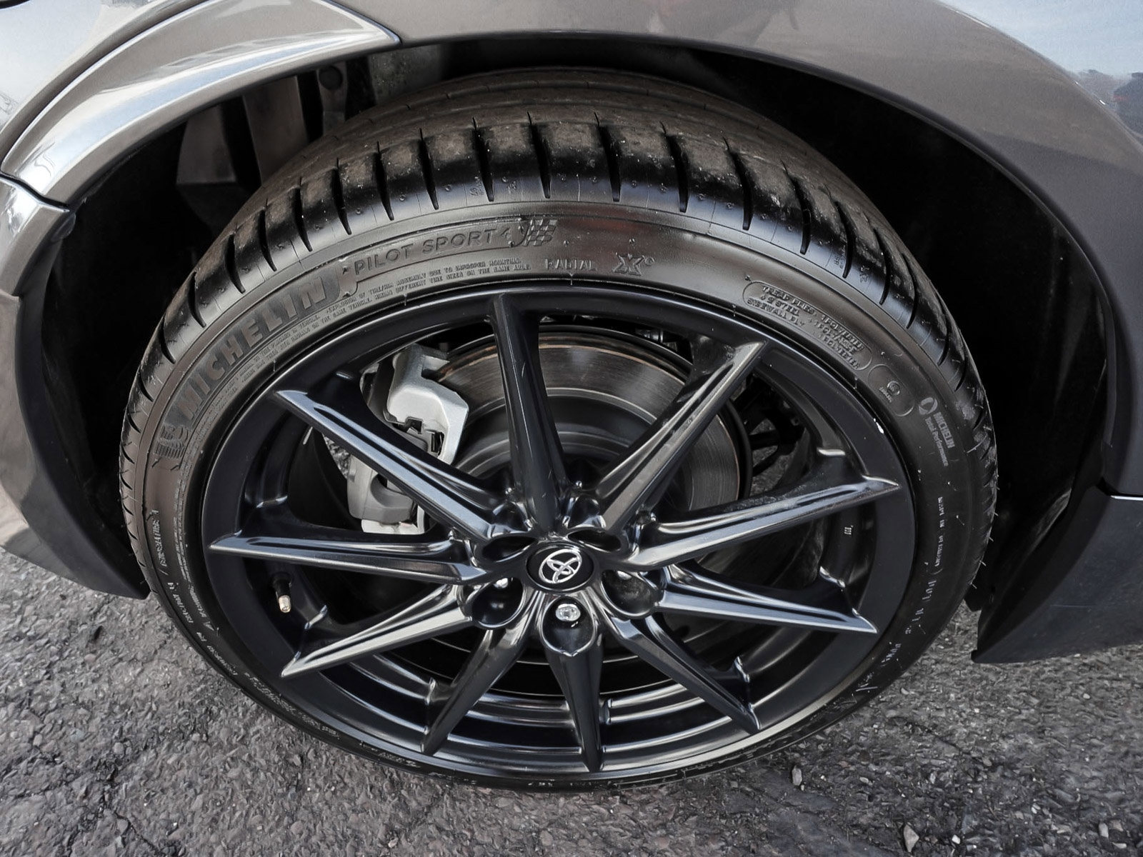 Used 2025 Toyota GR86 Premium image 7