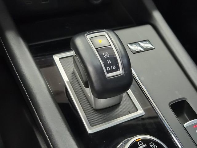 Used 2023 Mitsubishi Outlander 4WD Plug-In Hybrid image 33