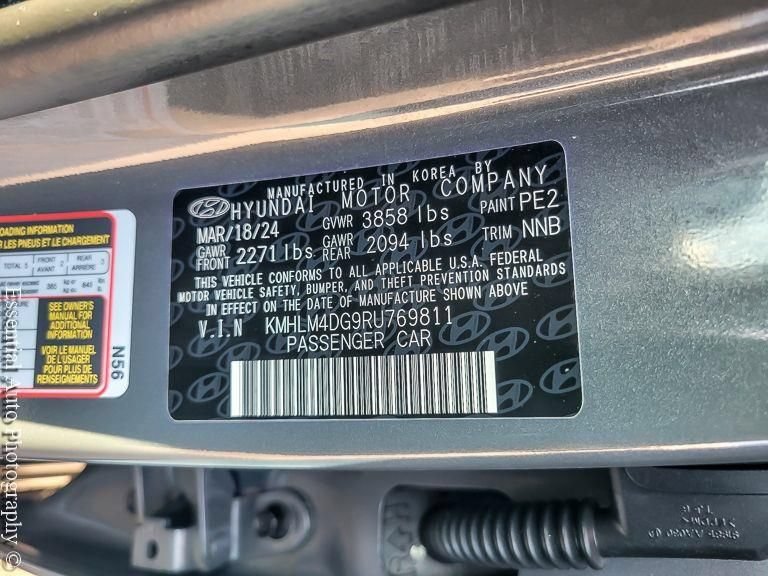 Used 2024 Hyundai Elantra SEL FWD image 32