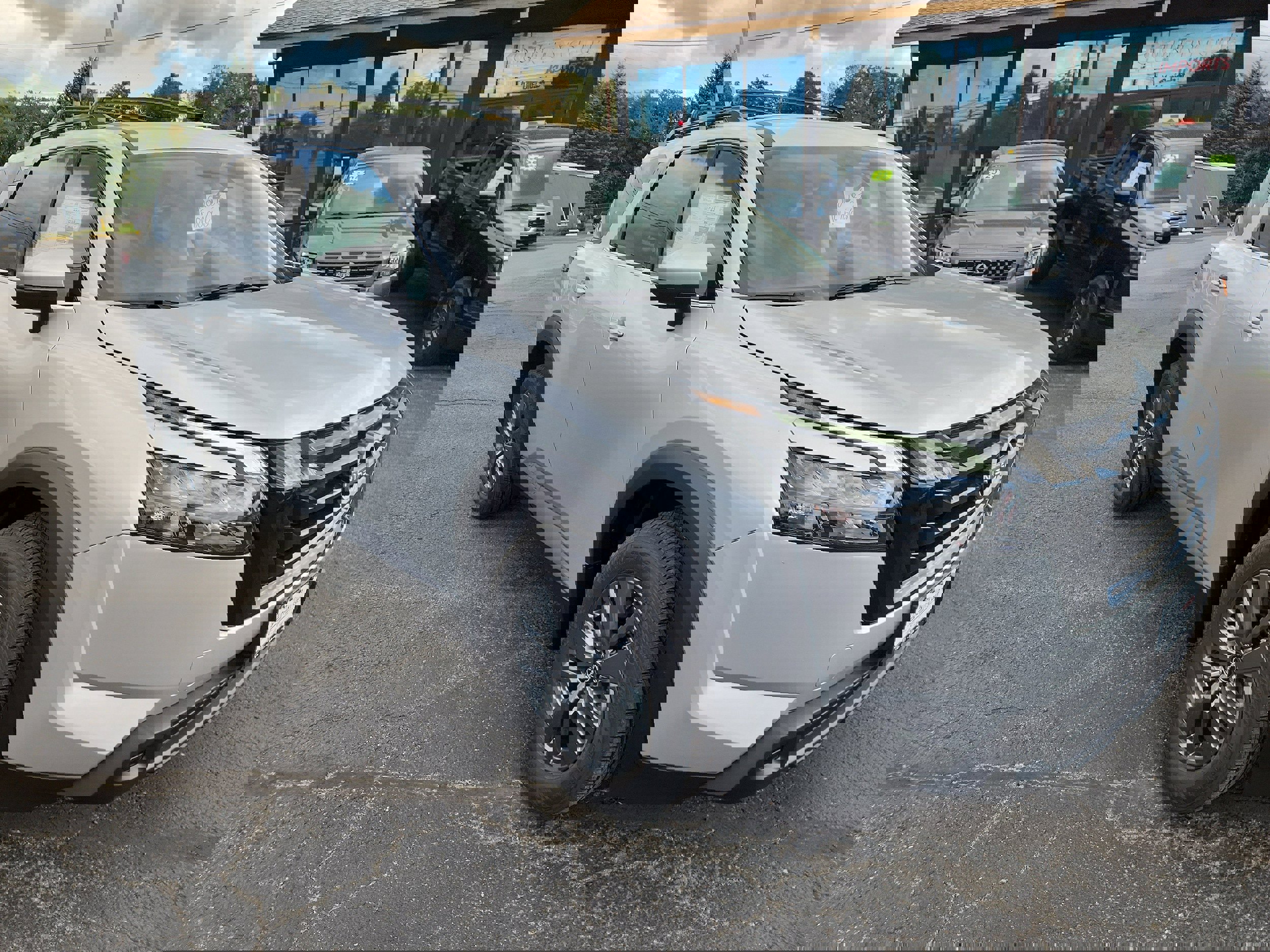 New 2025 Nissan Pathfinder SV w/ Black Appearance Package image 2