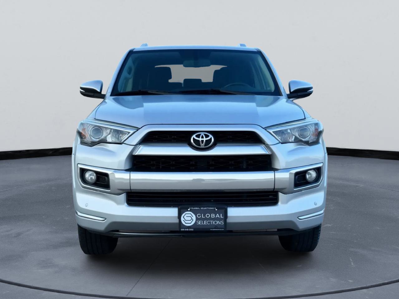 Used 2015 Toyota 4Runner Limited image 3