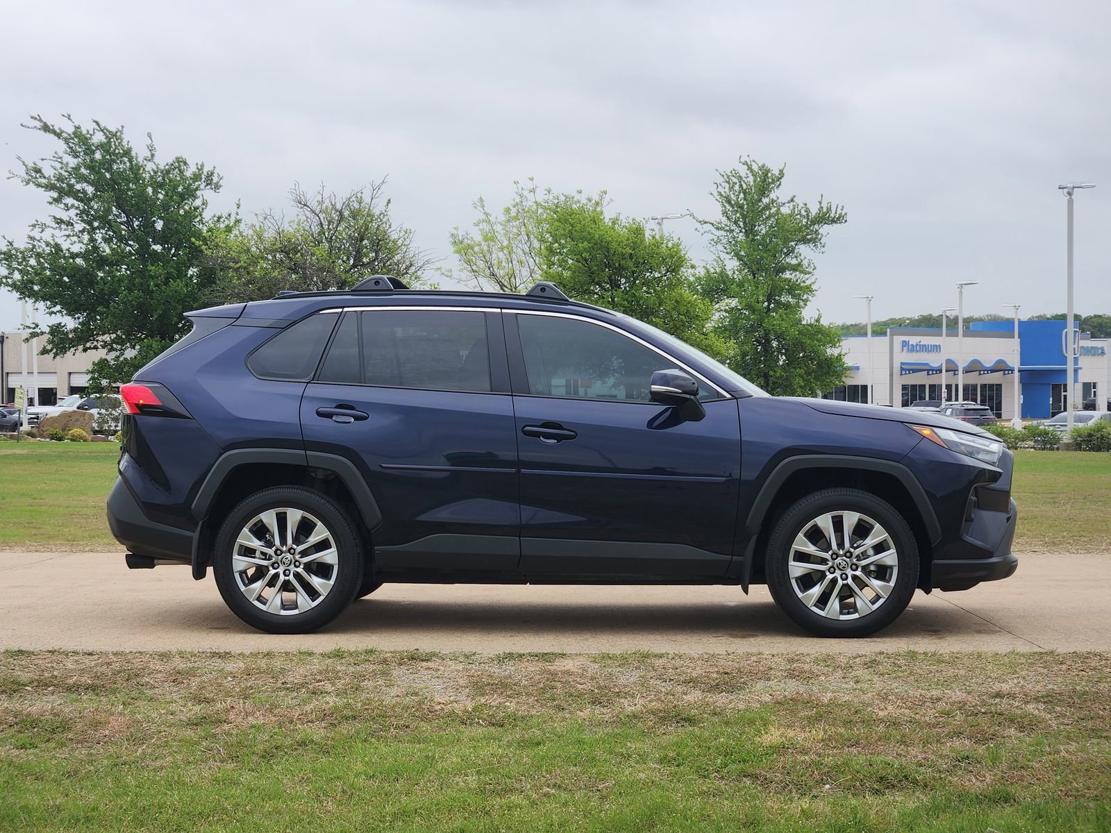 Used 2025 Toyota RAV4 XLE Premium FWD image 7