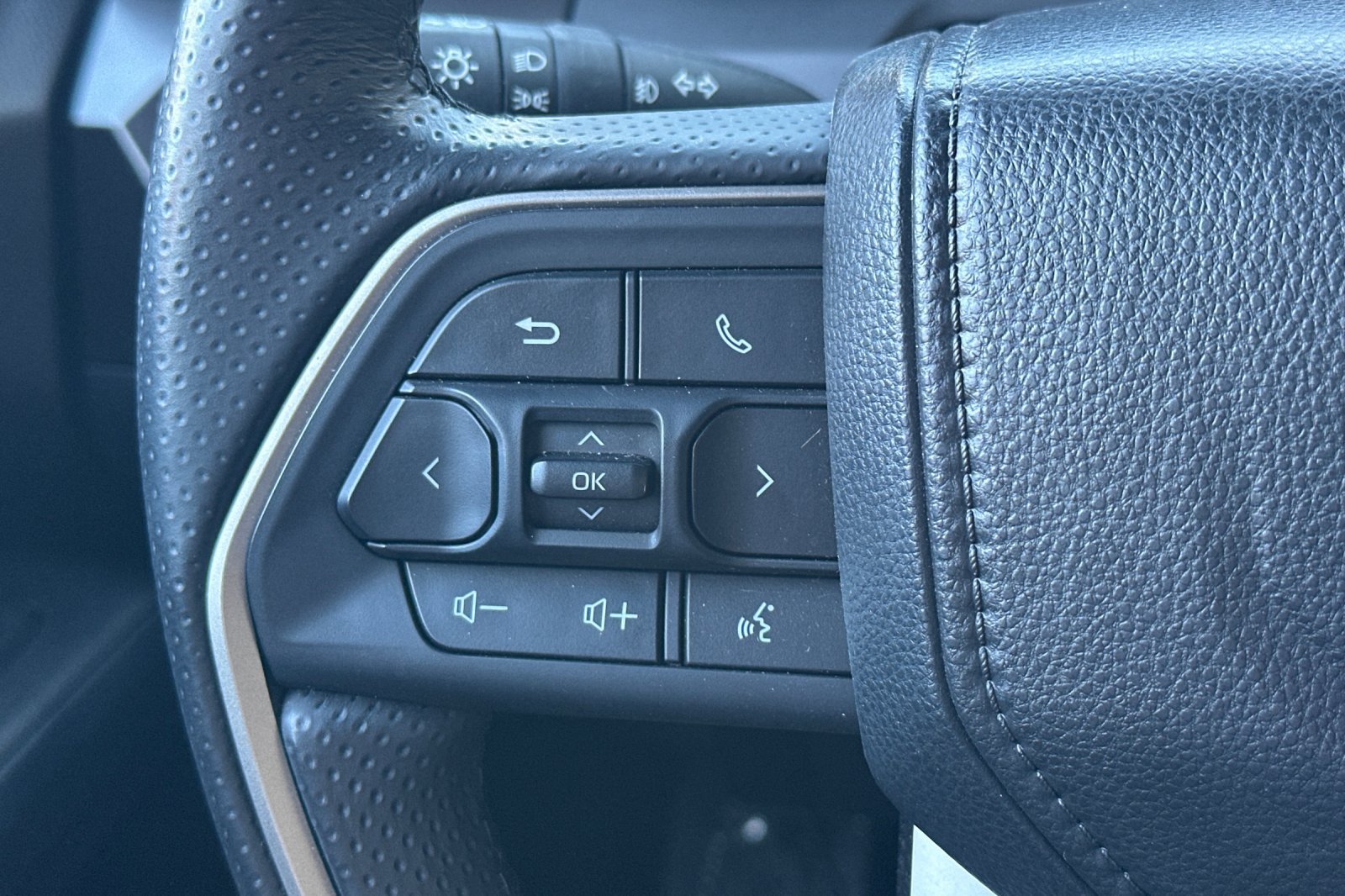 Certified 2026 Toyota 4Runner SR5 RWD image 38