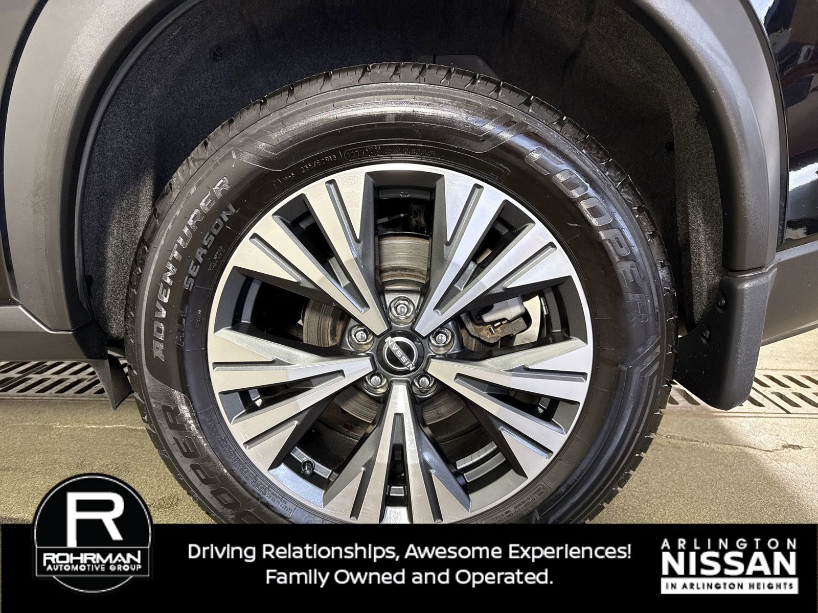 Certified 2023 Nissan Rogue SV w/ SV Premium B Package AWD/4WD image 6