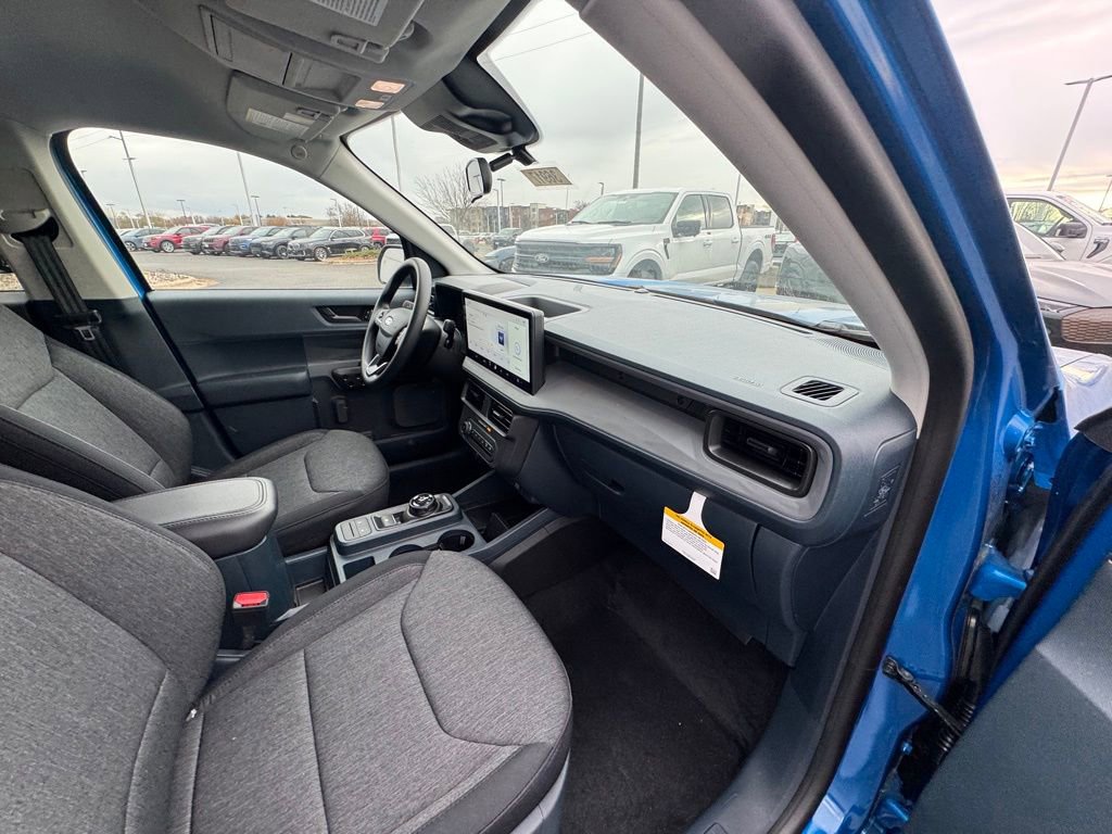 New 2025 Ford Maverick XLT w/ Black Appearance Package image 19